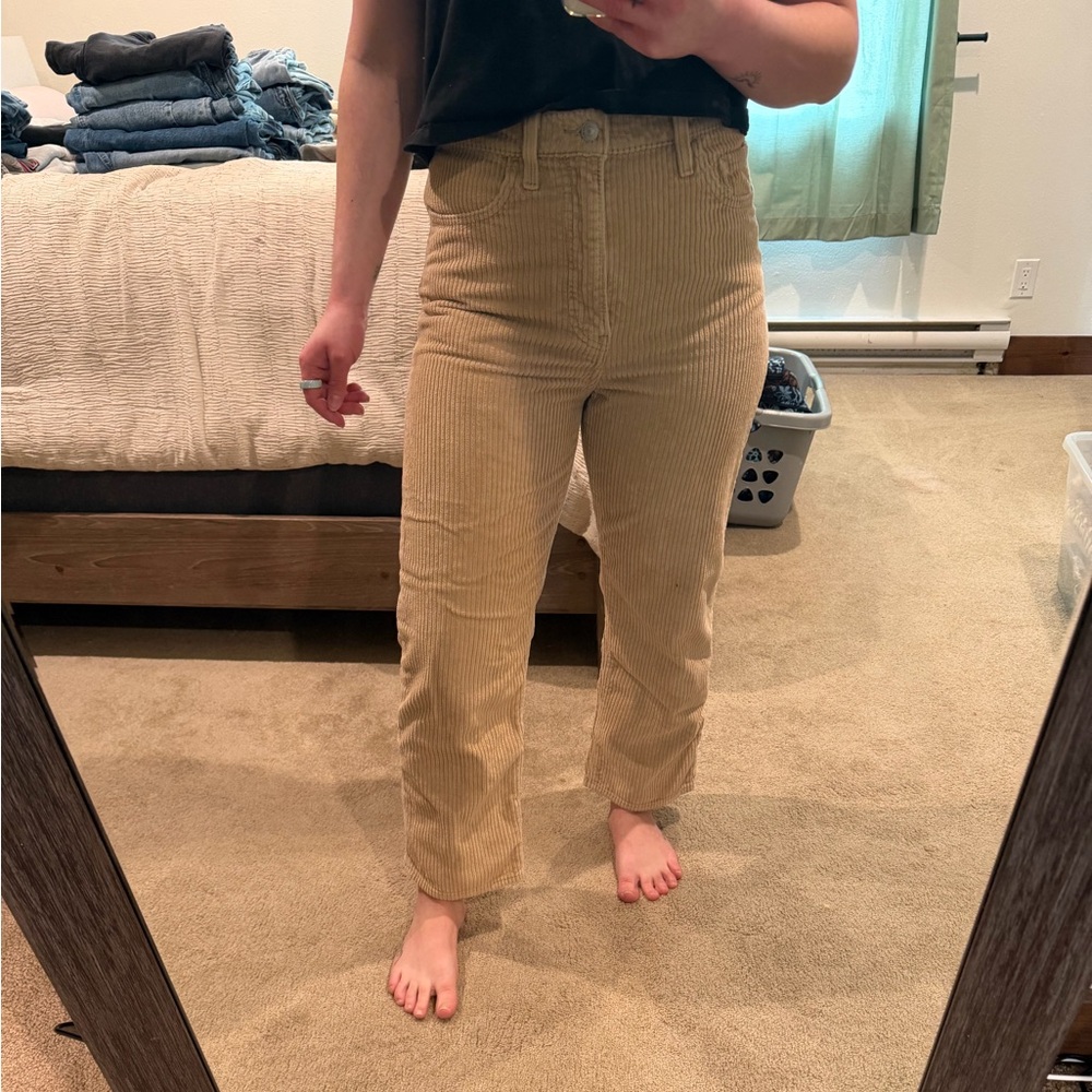 Levi's Corduroy Ribcage Straight Ankle Jeans